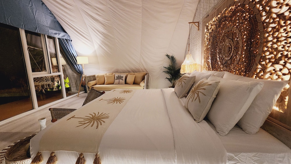 The Cocoon - Photo 6