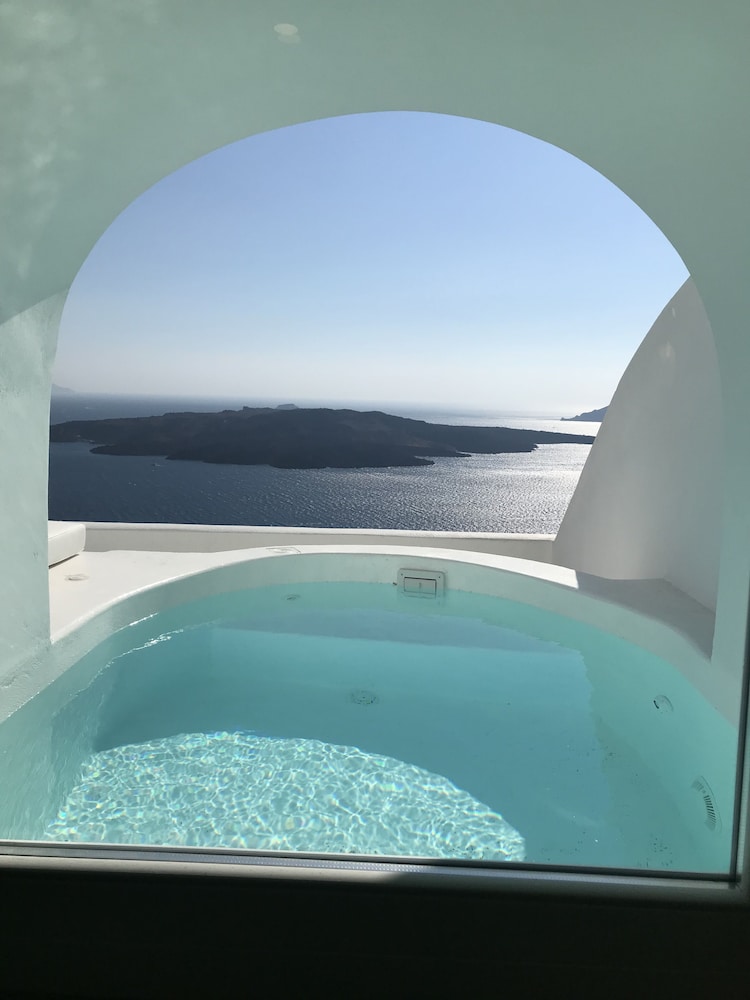 Suite, Balcony (Outdoor Jetted tub Caldera view ) - Photo 10