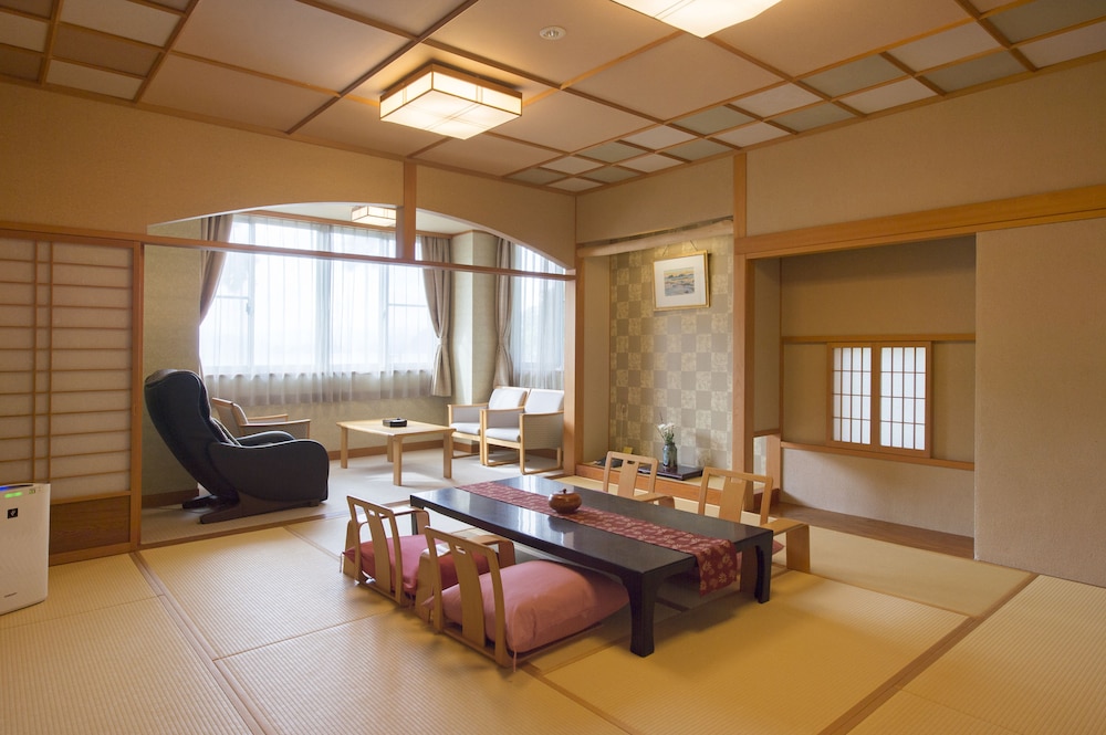 Japanese Style Suite with Fine-view Bath, Smoking