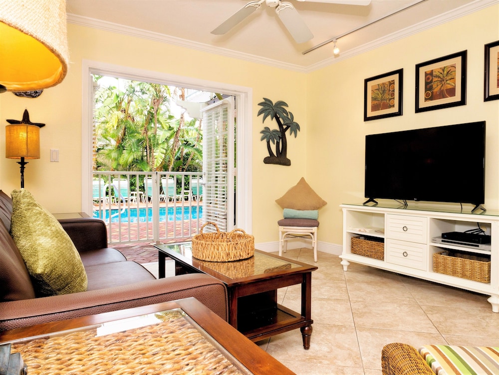 Condo, 1 Bedroom, Poolside (125 Sea Breeze)
