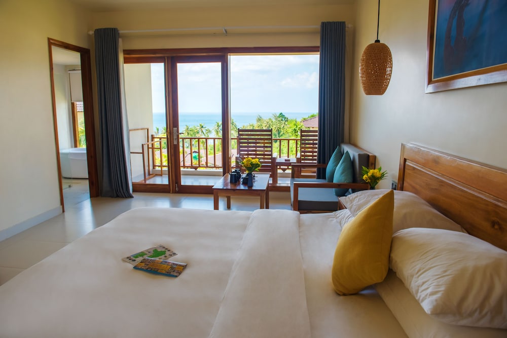 Premium Deluxe Ocean View photo 2