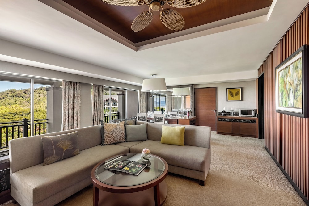 Suite (Garden Wing Speciality)