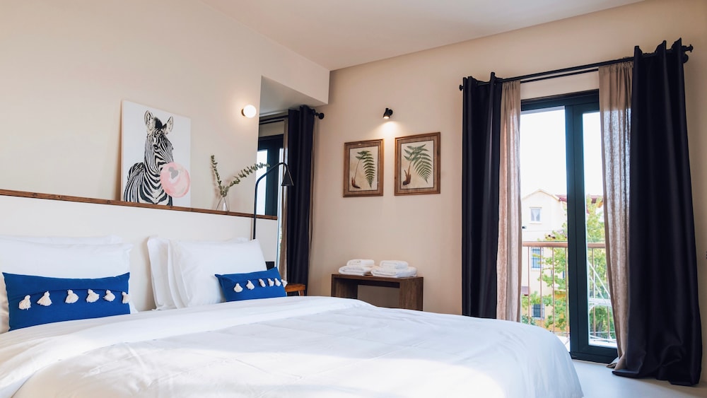 Honeymoon Room