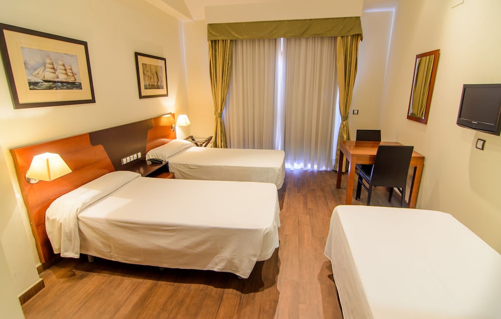 Triple Room (2ADULTS + 1CHILD) - Photo 7