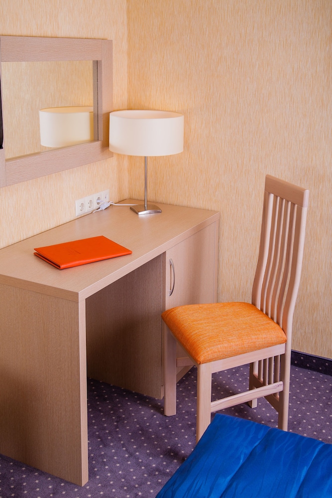 Standard Room photo 2