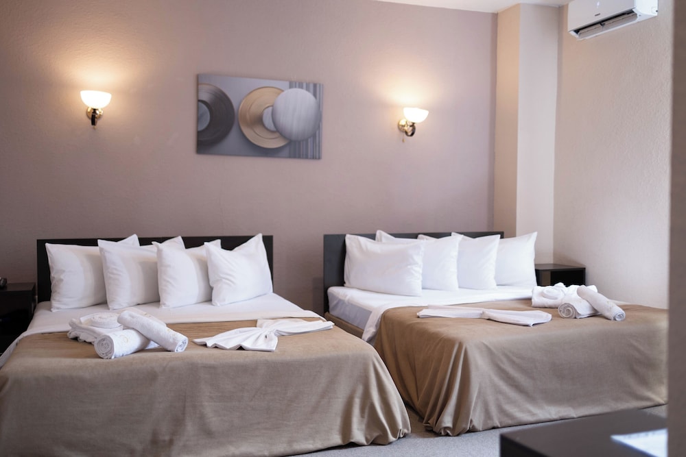 Standard Quadruple Room photo 3