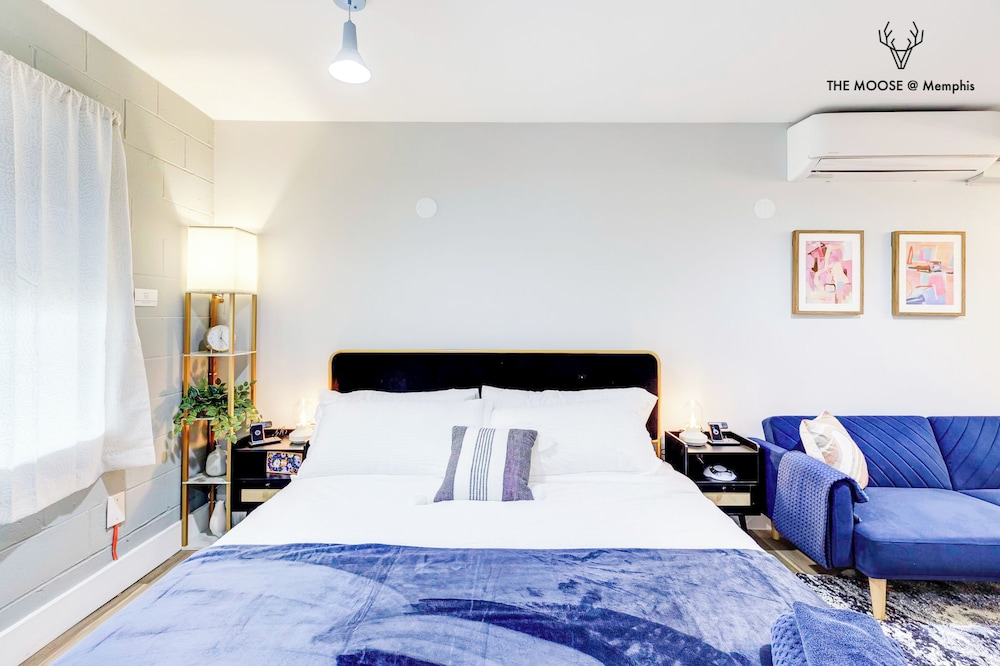 Executive Studio Suite, 1 King Bed with Sofa bed, Non Smoking, Courtyard View photo 3