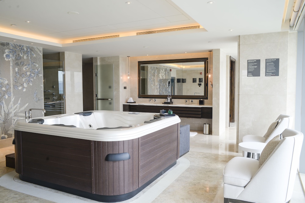 Presidential Suite, 2 Bedrooms, Balcony photo 3