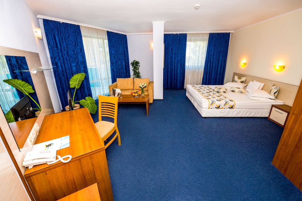 Studio Suite photo 2