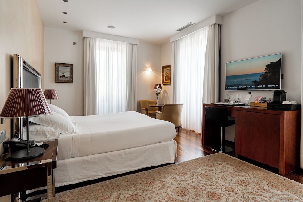 Superior Double Room (Bath with jets)