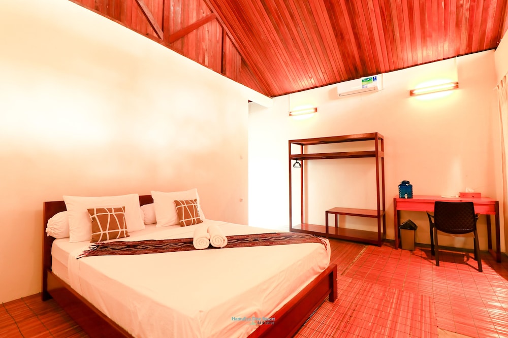 Comfort Villa, 1 Queen Bed, Beach View photo 1