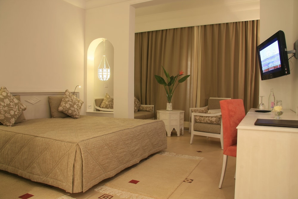 Twin Room - Photo 1