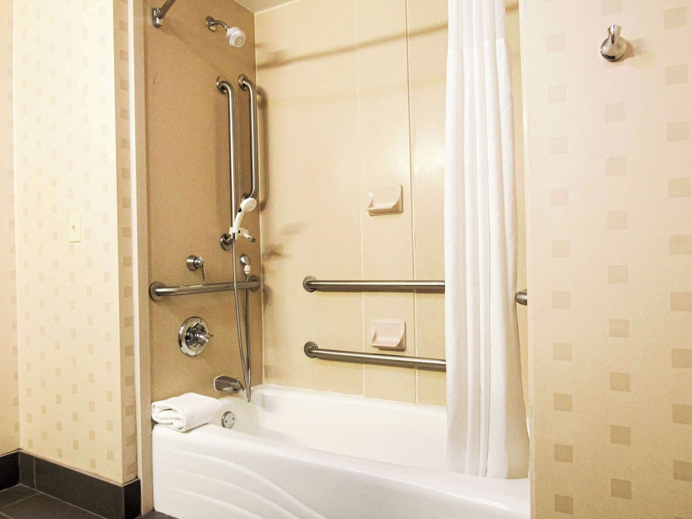 Suite, 1 Bedroom, Non Smoking - Photo 11