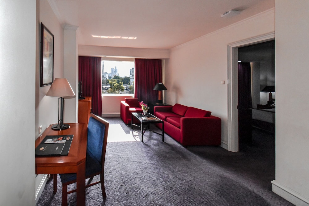 Deluxe Suite Historical Non Smoking - Photo 2
