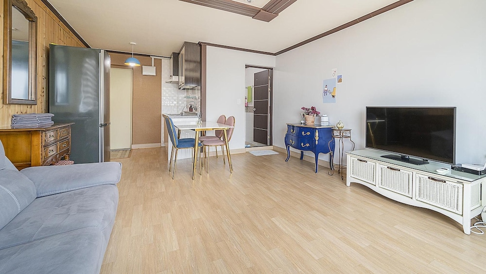 Basic Room, 1 Bedroom (Merryrose ( F2,ocean view )) photo 2