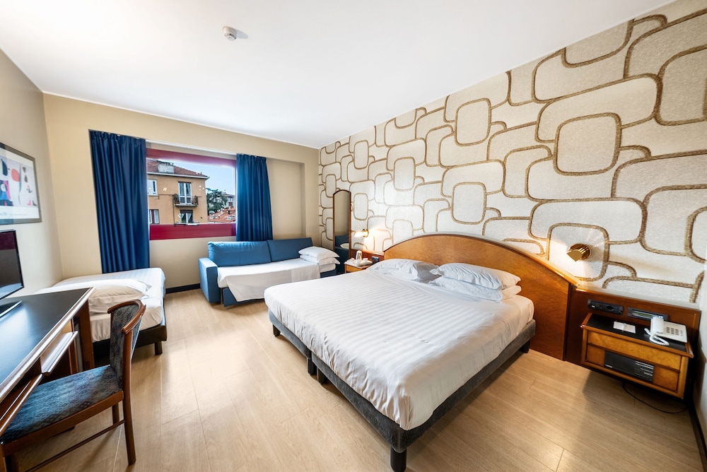 Comfort Quadruple Room