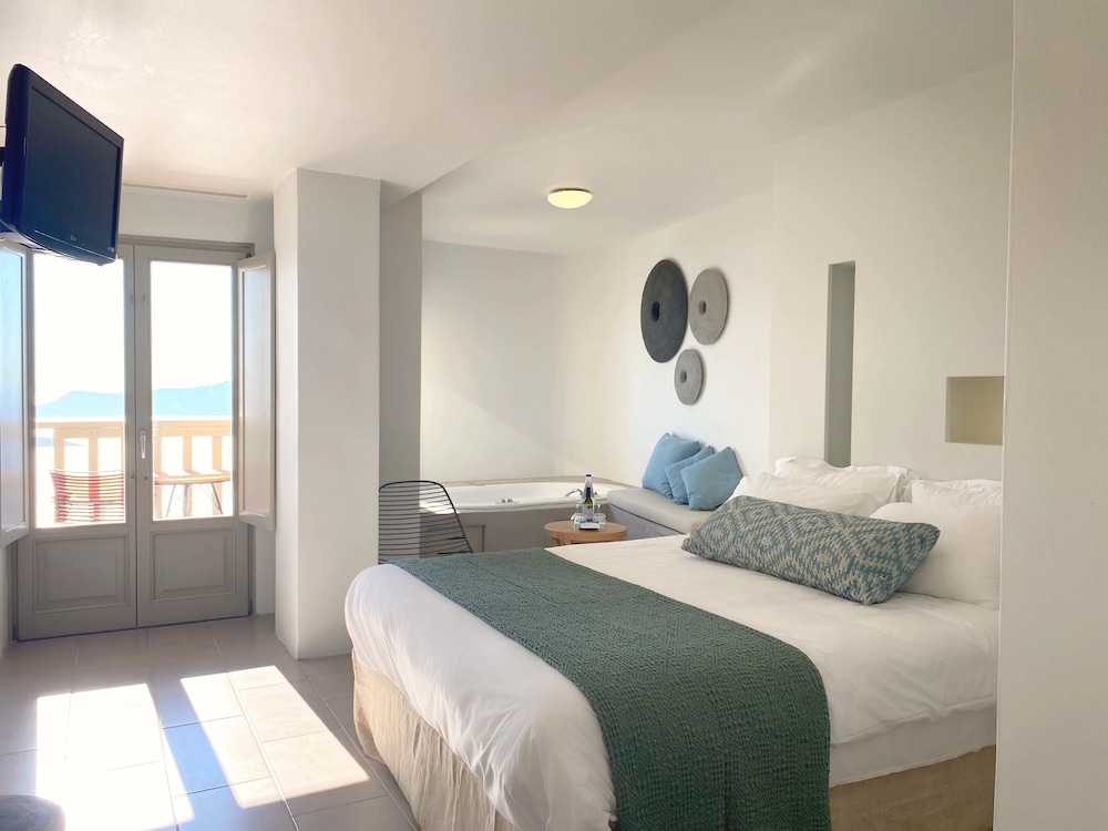 Suite, Jetted Tub, Sea View (Petit) - Photo 3