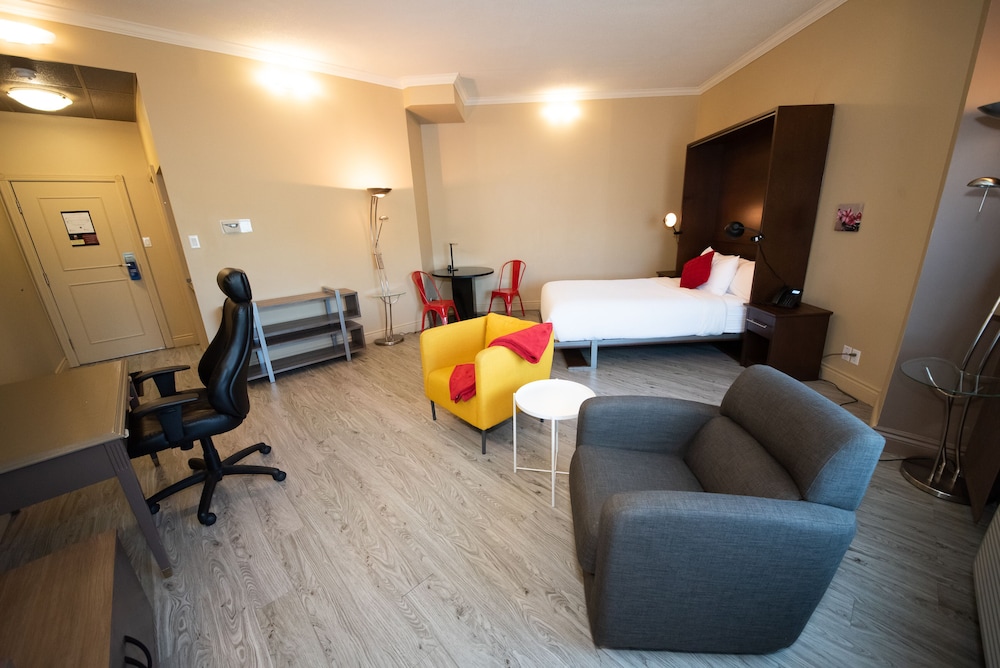 Executive Suite, 1 Queen Bed, Non Smoking - Photo 7