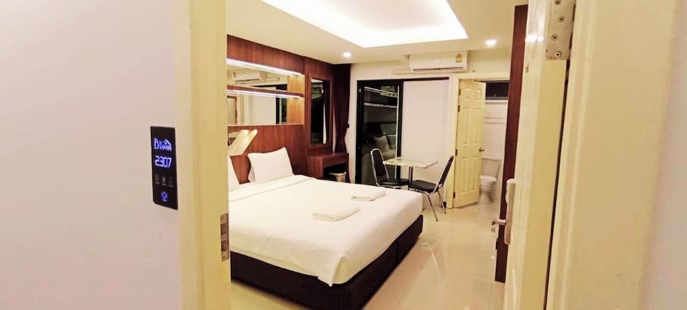 Deluxe Connecting Room With 2 Beds photo 2
