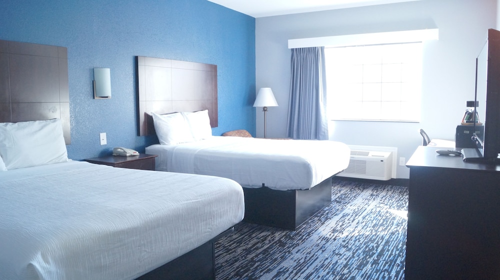 Suite, 2 Queen Beds photo 1