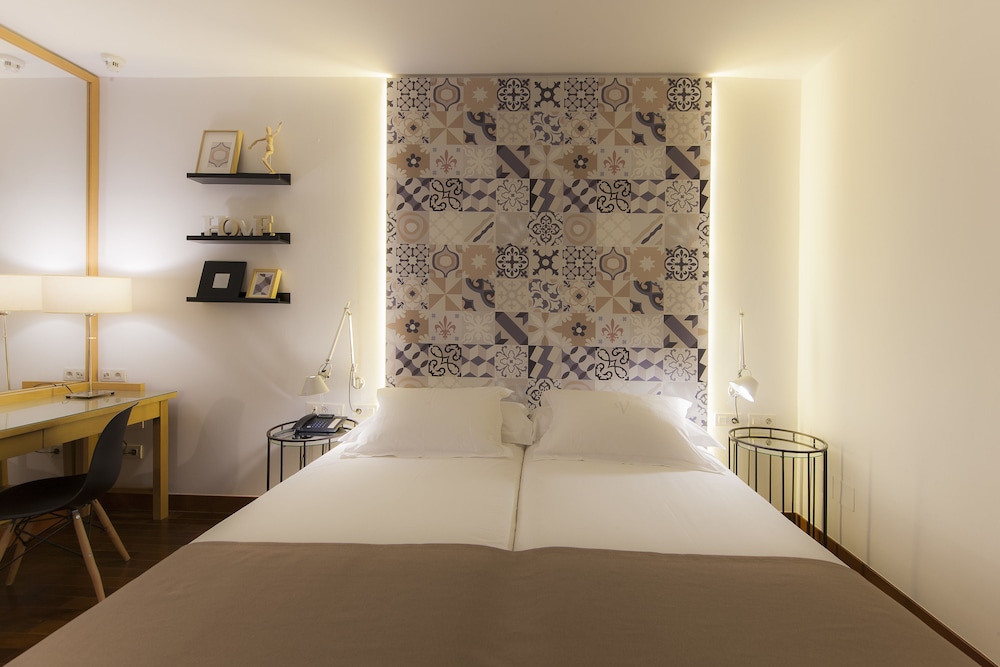 Basic Single Room