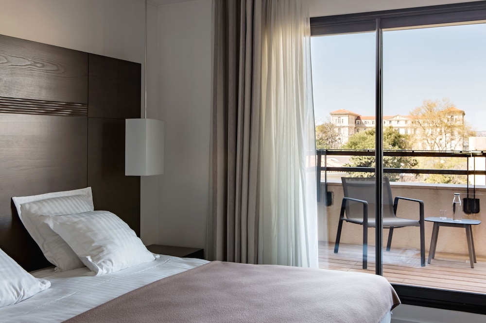 Suite, 1 King Bed with Sofa bed, Terrace - Photo 5