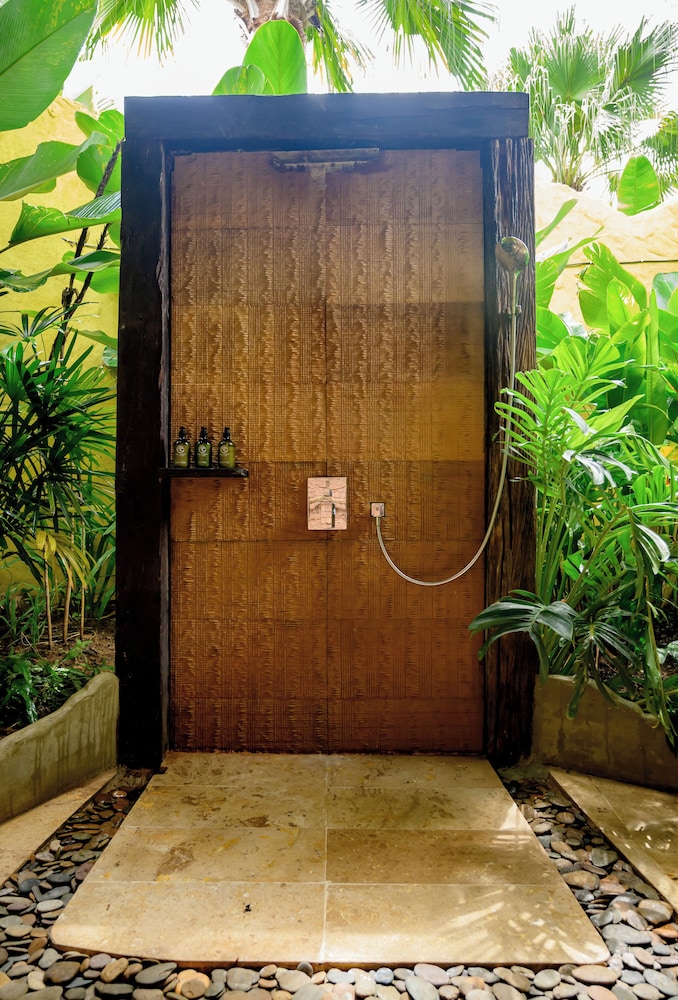Bamboo Duplex Suite Villa 6 - Photo 4