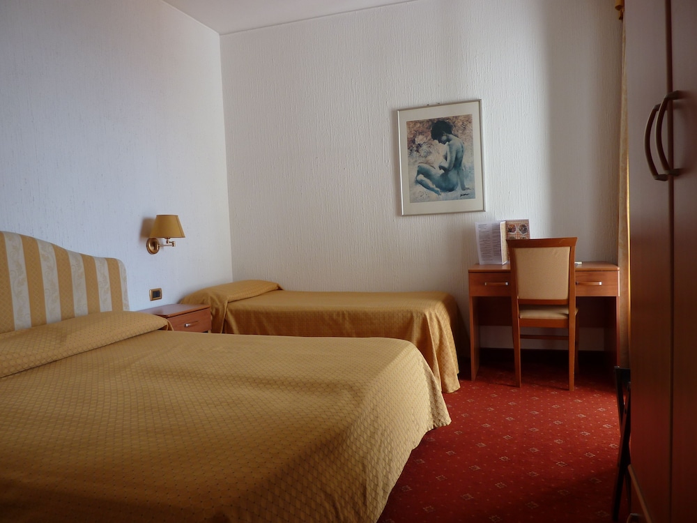 Superior Double Room - Photo 2