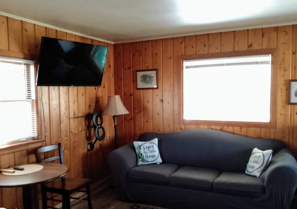Creekside Cabin