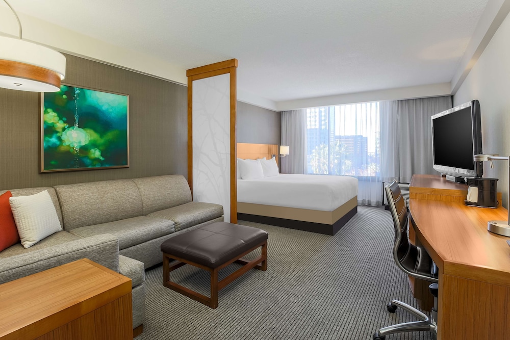 Room, 1 King Bed (High Floor) - Photo 2