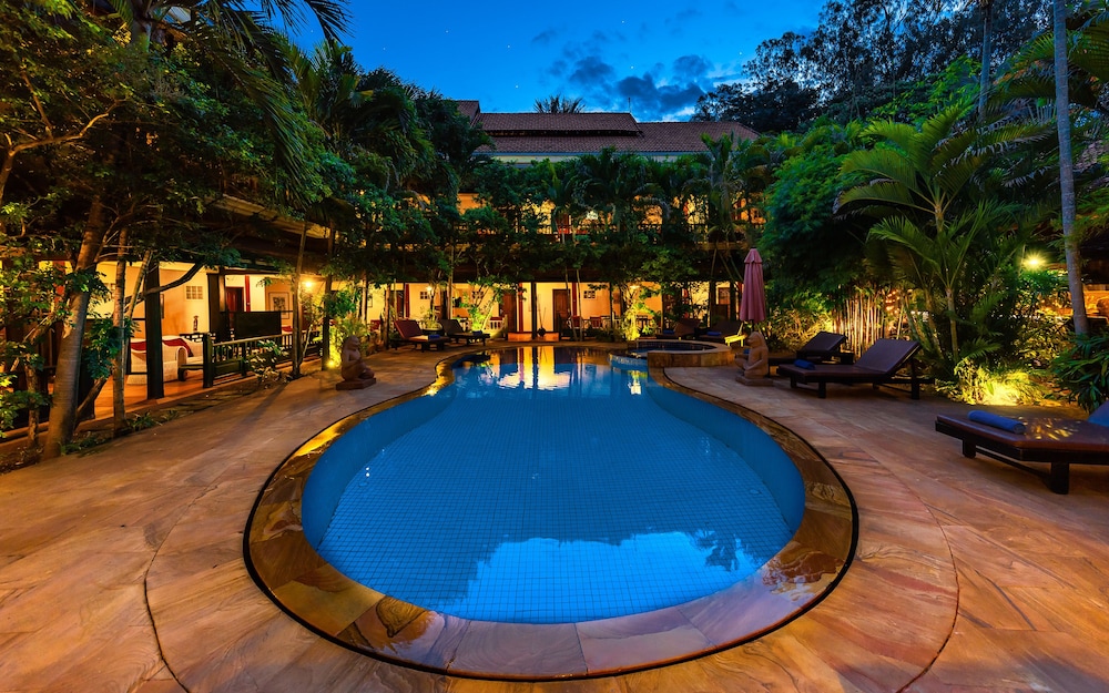 Deluxe Double or Twin Room, Pool View - Photo 2