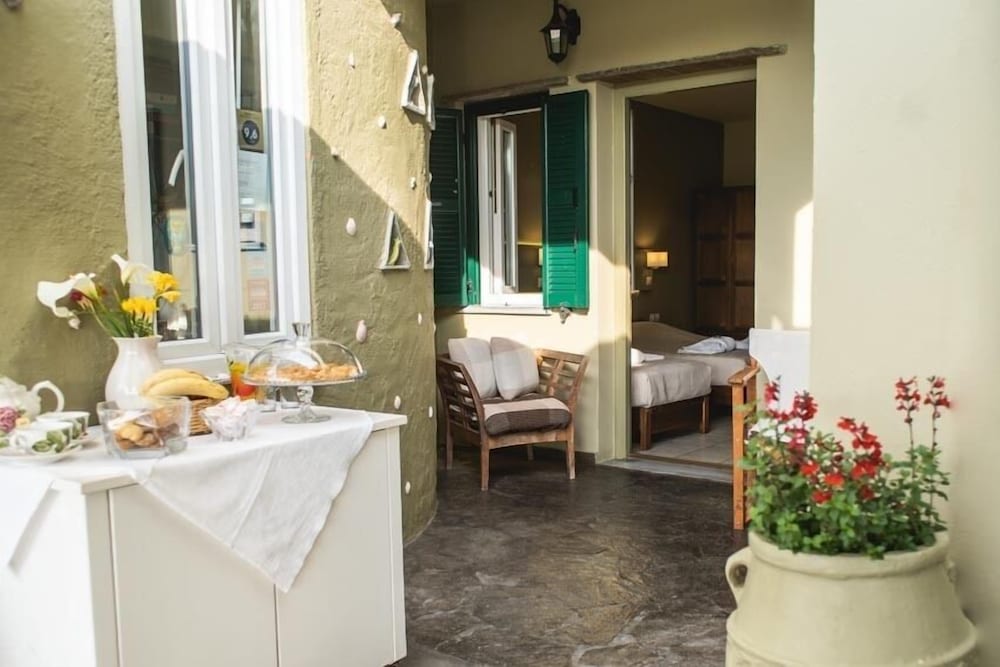 Standard Triple Room, Ground Floor photo 2