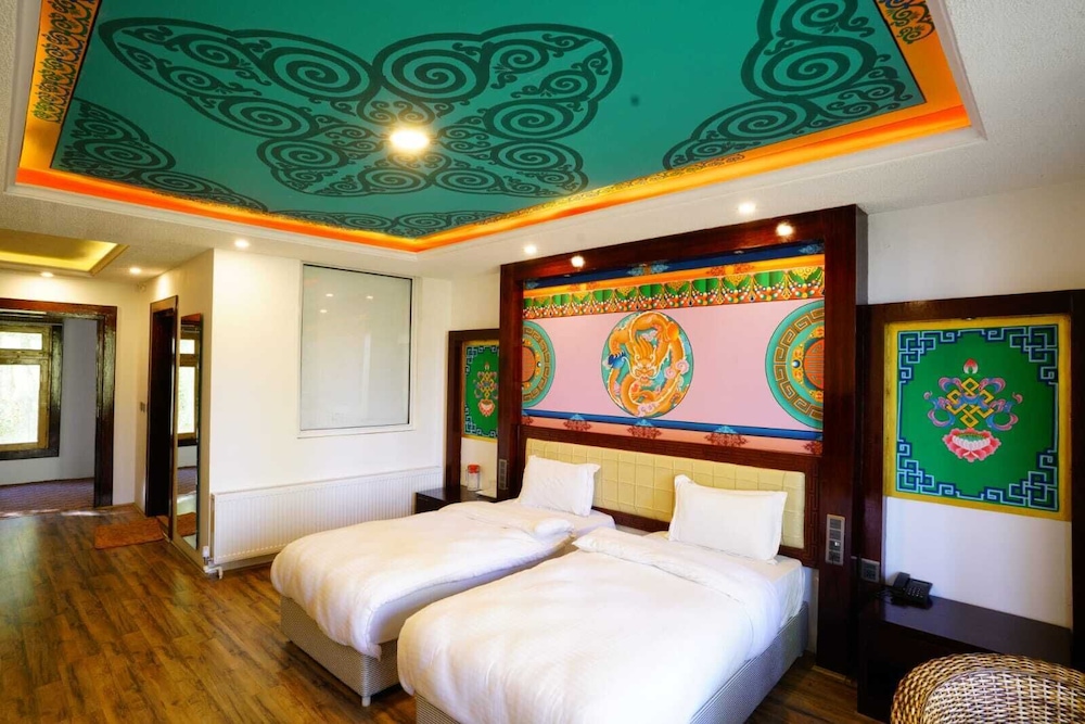 Deluxe Room - Photo 1