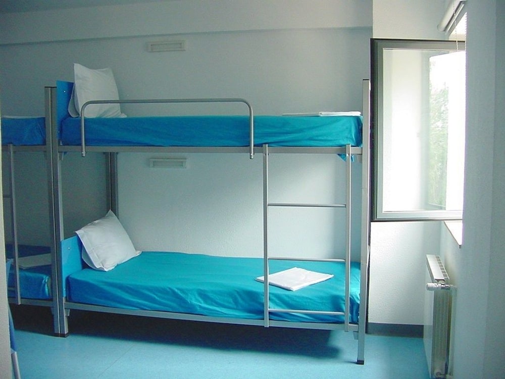 Shared Dormitory, Men only (3 pax) photo 2