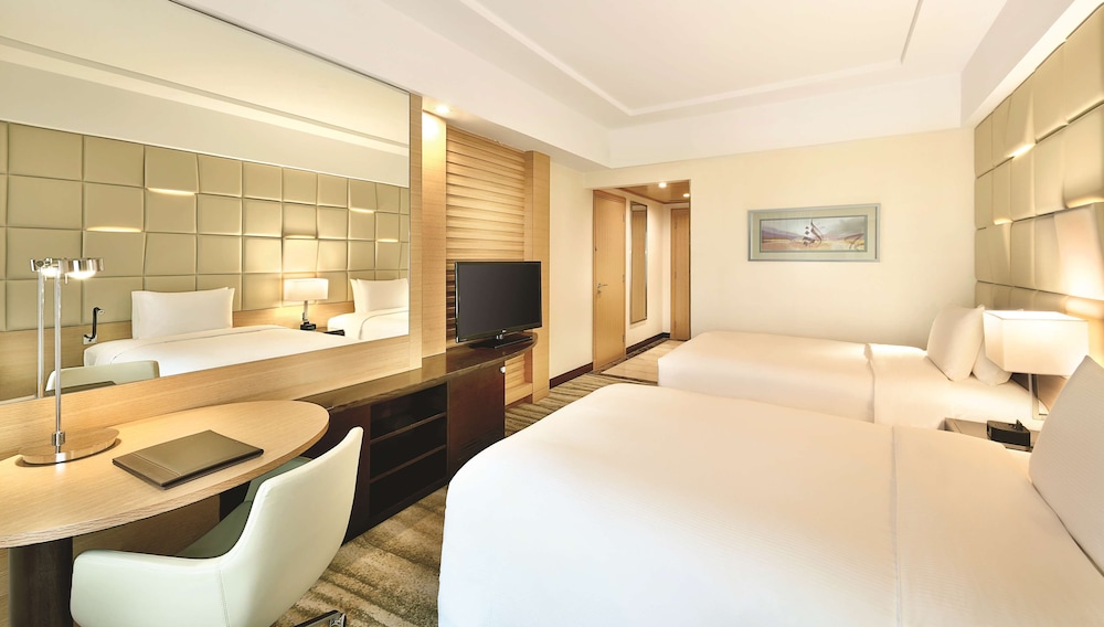 Junior Suite, 1 King Bed - Photo 11
