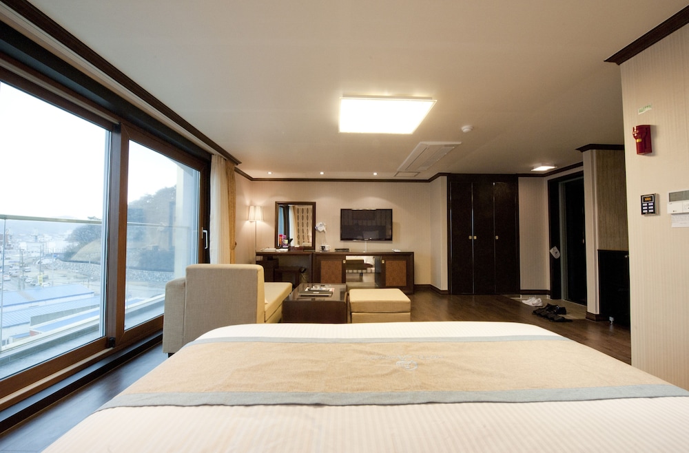 Deluxe Double Room, Ocean View photo 2