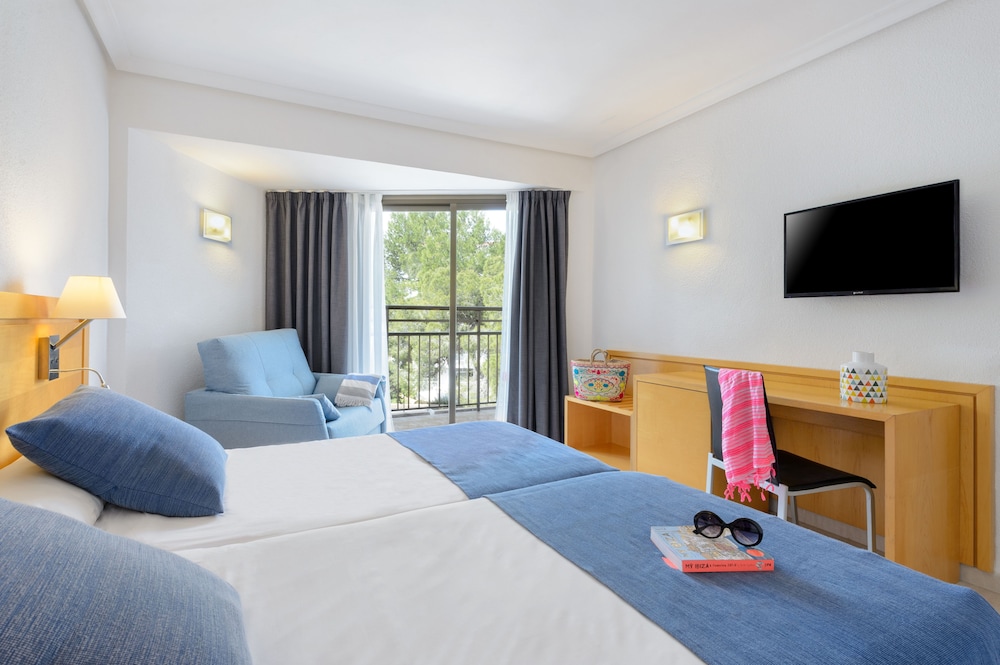 Double Room (3 Adults) - Photo 8