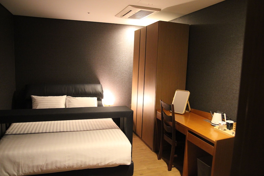 Standard Double Room, Bathtub photo 2