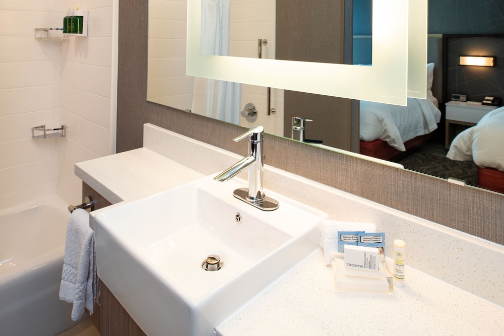 Suite, Multiple Beds - Photo 7