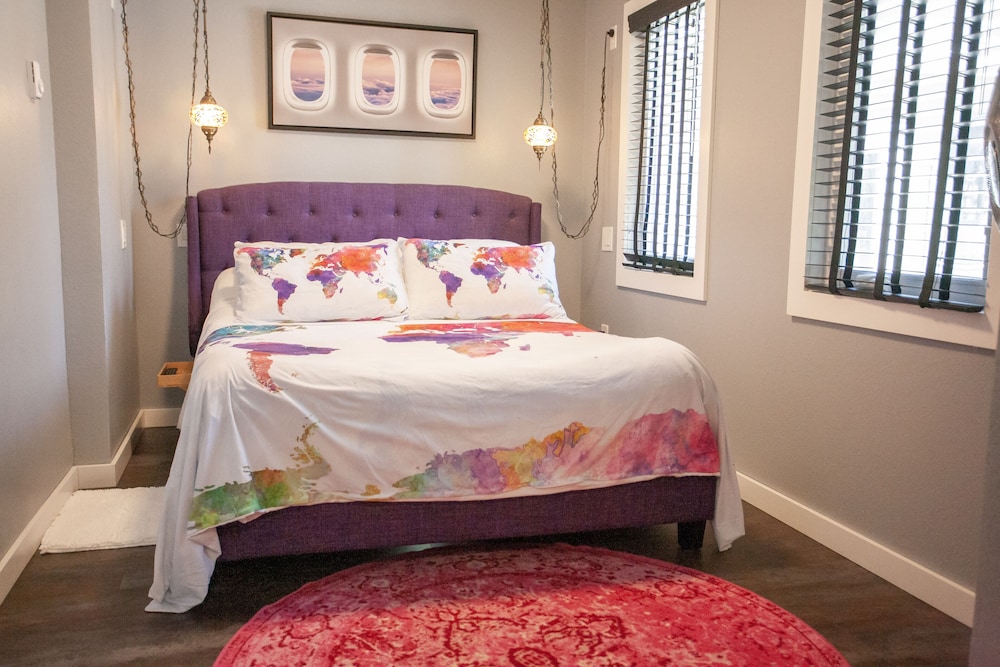Standard Apartment, 1 Queen Bed, Accessible, Non Smoking (One Bedroom Bungalow) photo 1