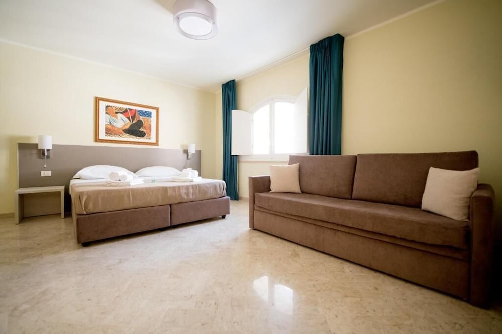 Comfort Suite photo 1