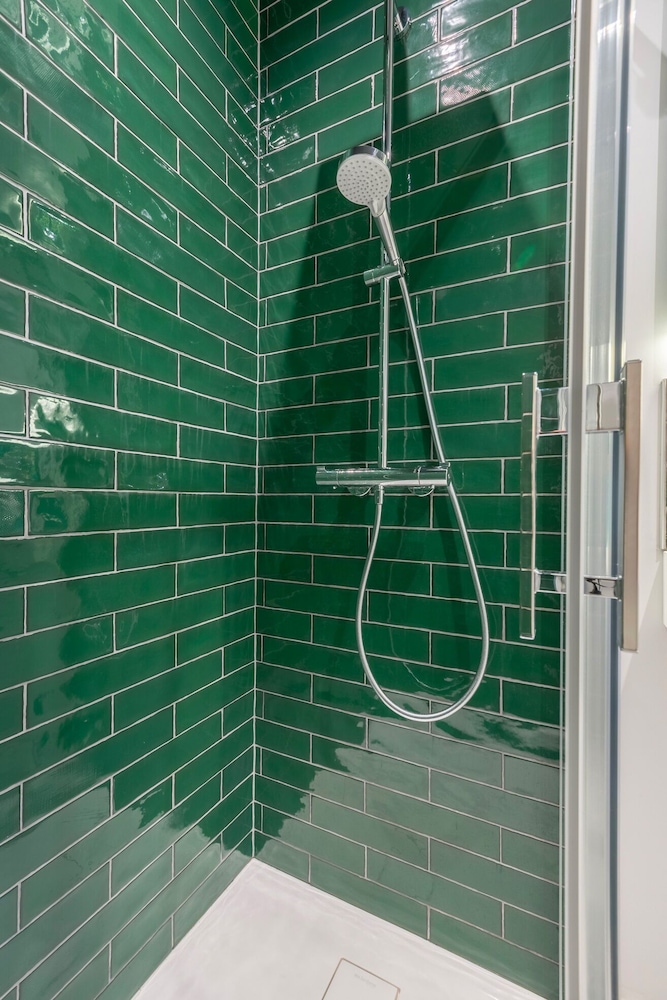 Premium Double Room, Ensuite - Photo 7