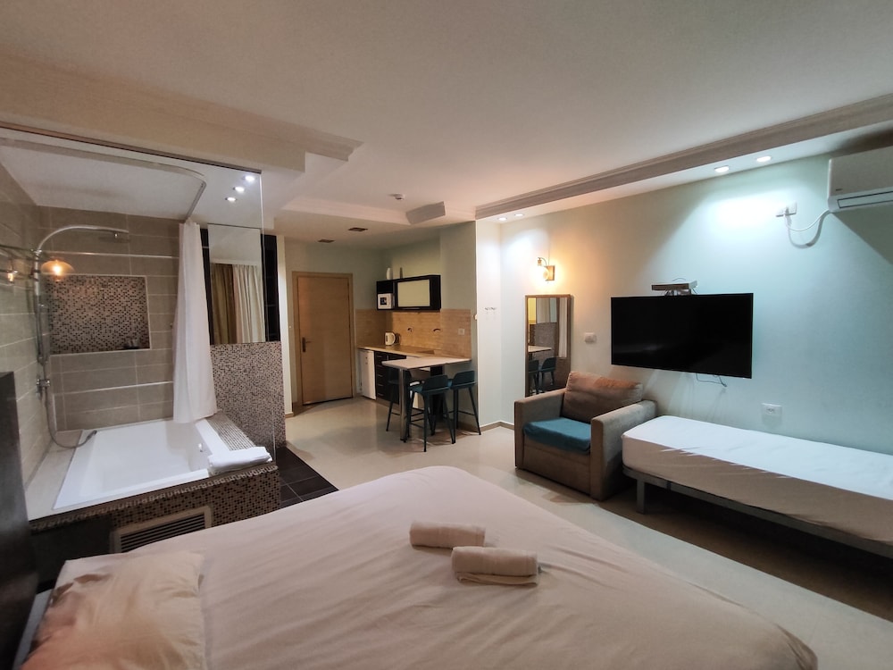 Romantic Triple Room, Sea View photo 3
