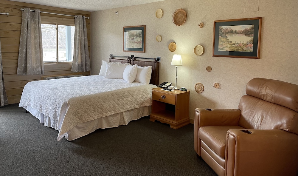 Signature Room, 1 King Bed photo 2