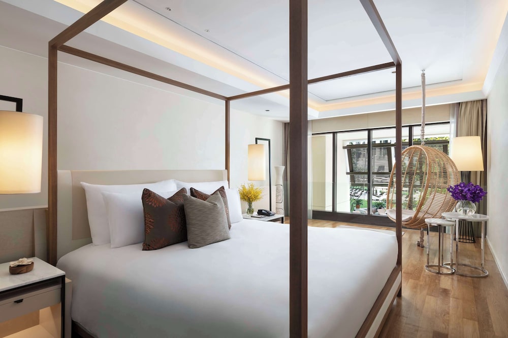 Duplex Cabana Room with Direct Pool Access ( Executive Lounge Benefit )