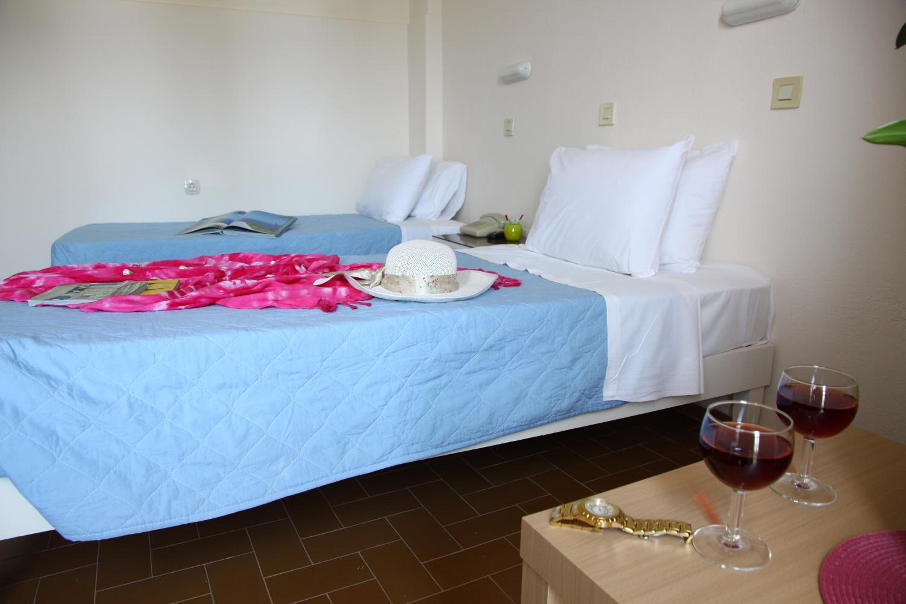 Standard Triple Room photo 3