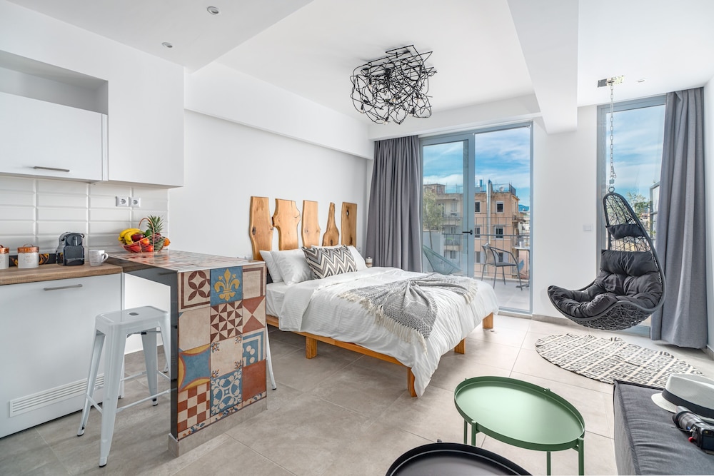 Luxury Studio Suite (Zeus - Overlooking Ermou Street) photo 1