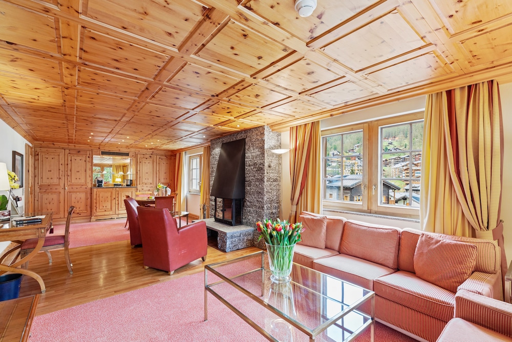 Superior Suite, 1 Bedroom (Classic) - Photo 1