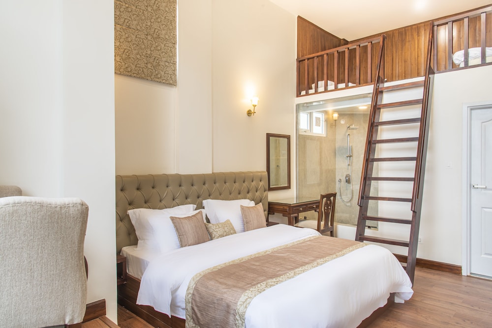 Deluxe Quadruple Room, Mountain View, Mezzanine