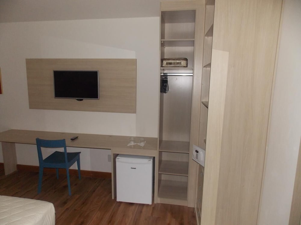 Single Room photo 3